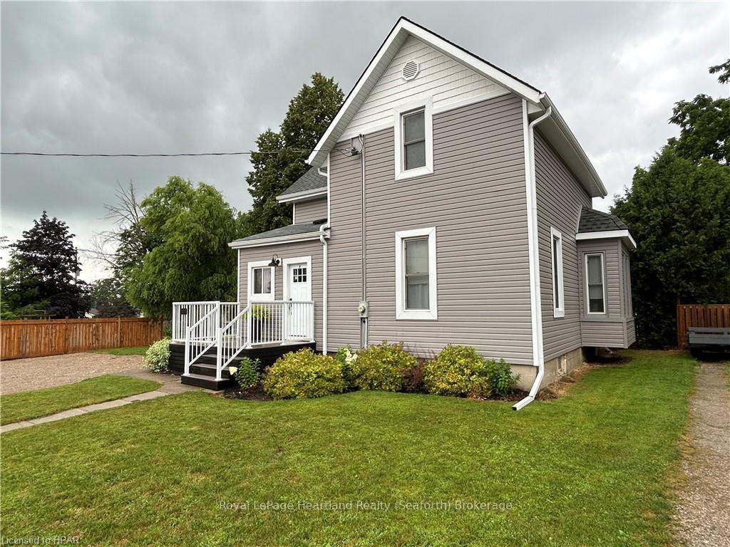 Photo 2 of 88 Kirk Street, Central Huron, Clinton — HOMEH