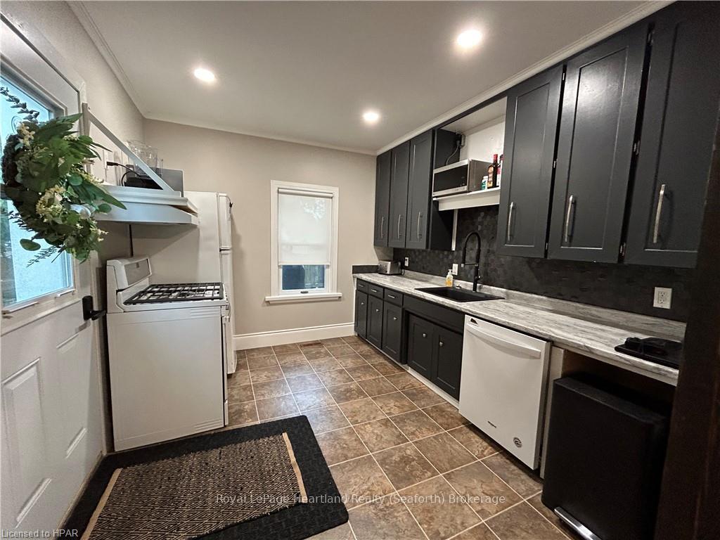 Photo 4 of 88 Kirk Street, Central Huron, Clinton — HOMEH