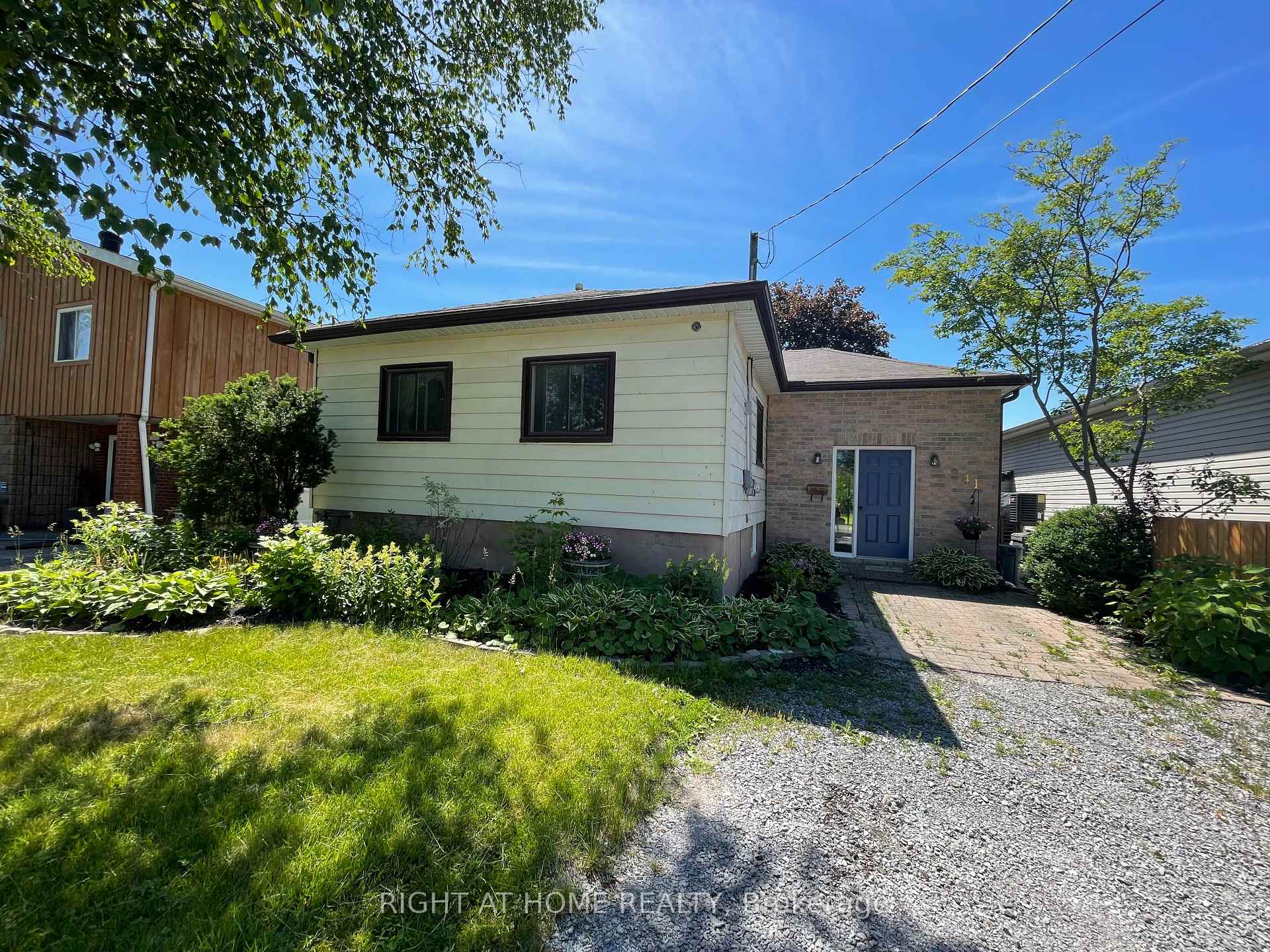 Photo 1 of 241 Elm Avenue, Georgina, Keswick South — HOMEH