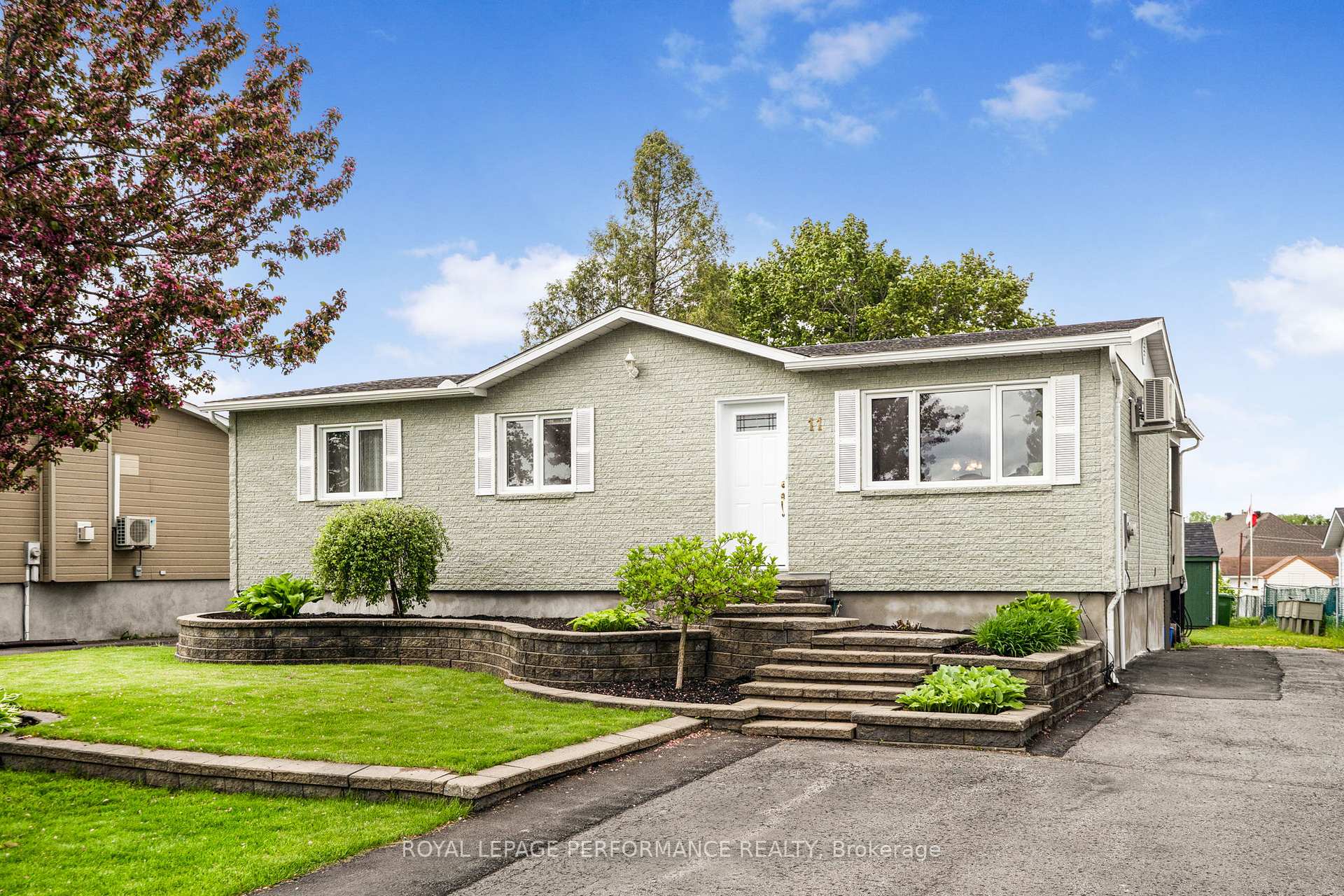Photo 1 of 11 Pilon Street, Champlain, L'Orignal — HOMEH