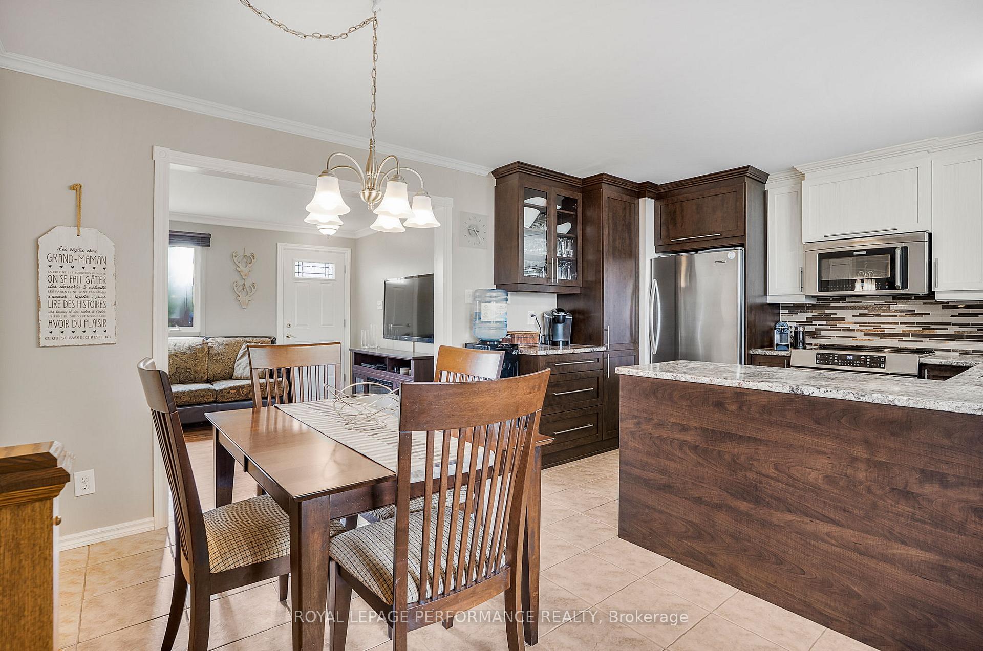 Photo 10 of 11 Pilon Street, Champlain, L'Orignal — HOMEH
