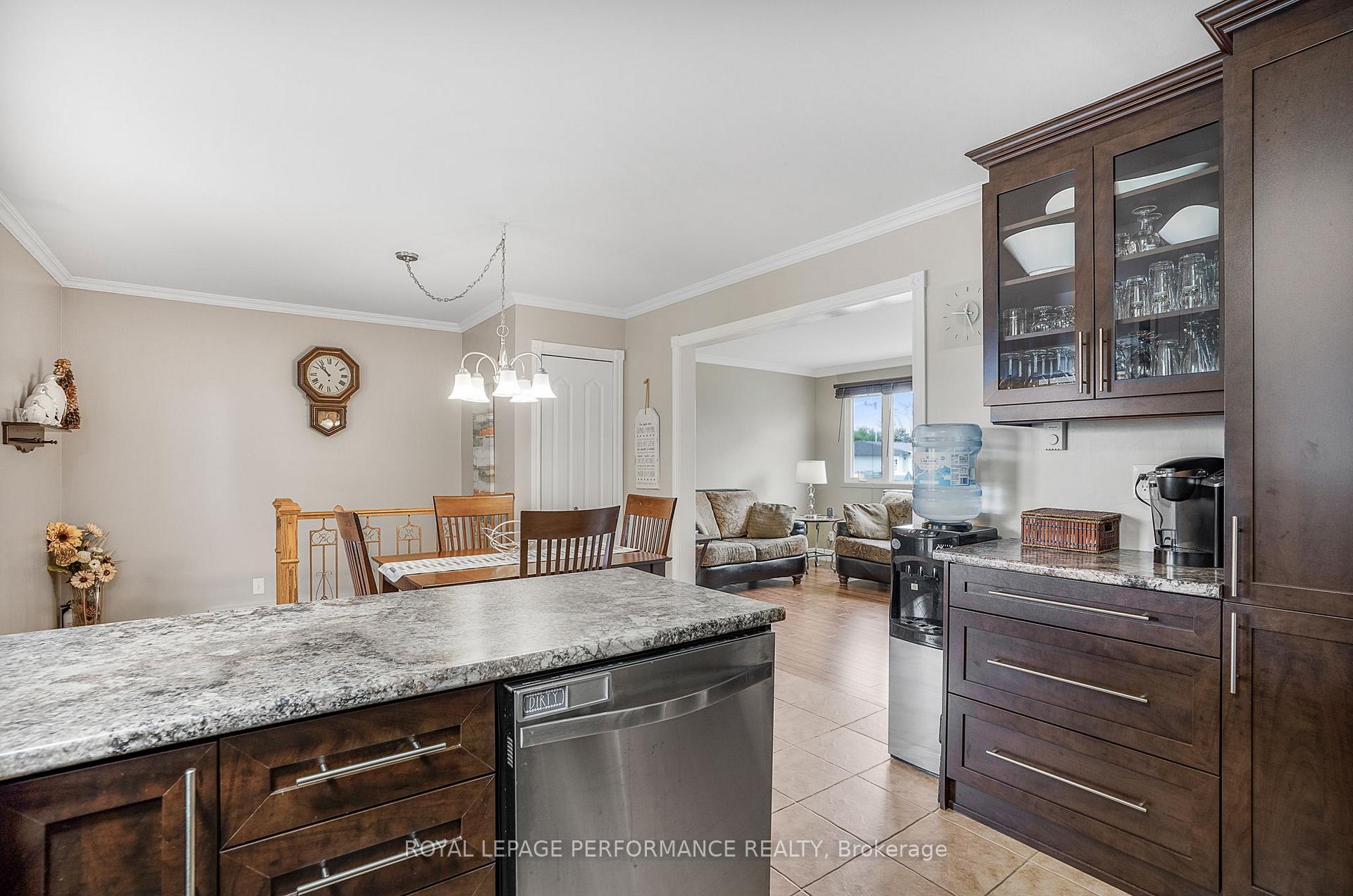 Photo 12 of 11 Pilon Street, Champlain, L'Orignal — HOMEH