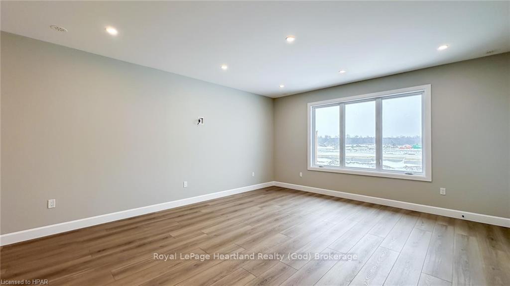 Photo 10 of 139 Severn Drive, Goderich, Goderich (Town) — HOMEH