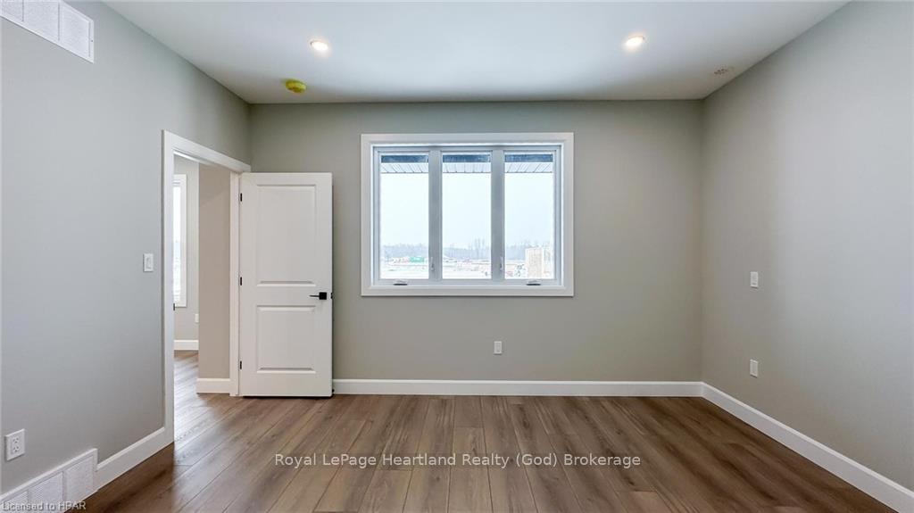 Photo 15 of 139 Severn Drive, Goderich, Goderich (Town) — HOMEH