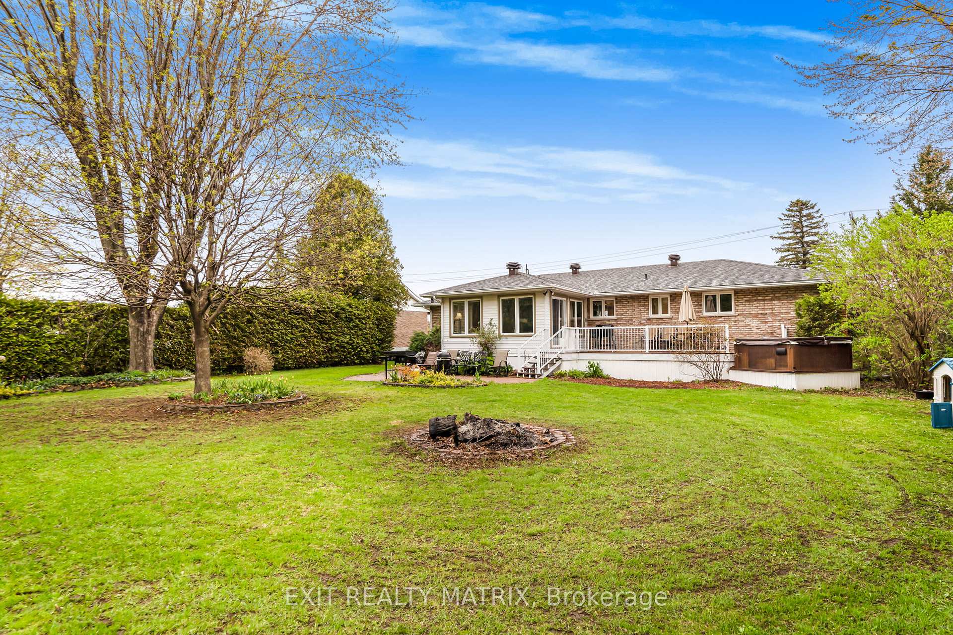 Photo 4 of 31 Front Road, Champlain, L'Orignal — HOMEH
