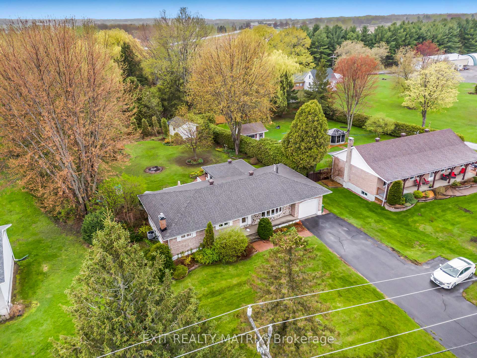 Photo 33 of 31 Front Road, Champlain, L'Orignal — HOMEH