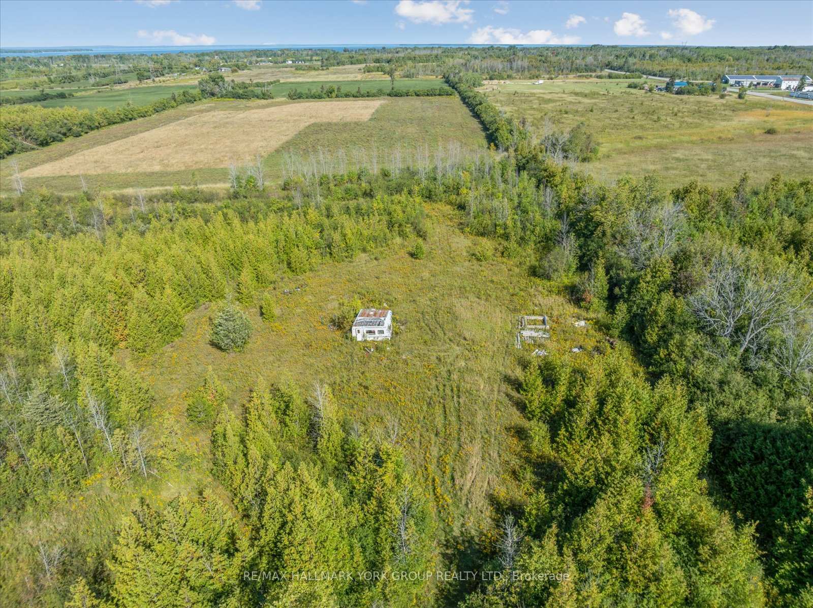 Photo 9 of 12 Cedarbrook Drive, Georgina, Pefferlaw — HOMEH