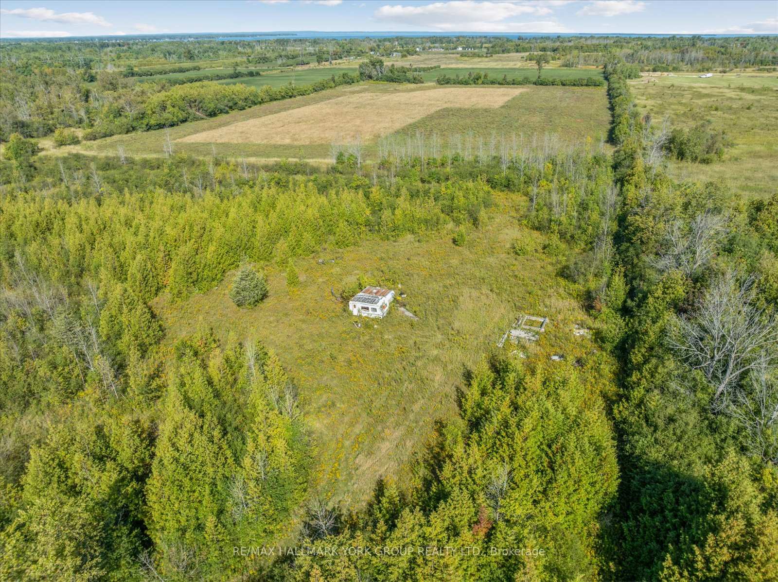 Photo 10 of 12 Cedarbrook Drive, Georgina, Pefferlaw — HOMEH