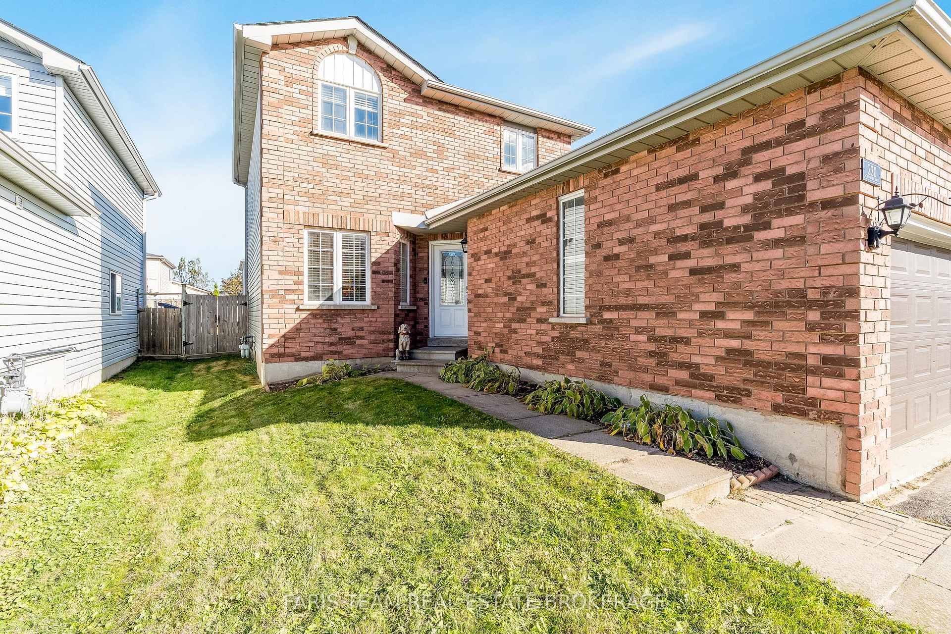 Photo 4 of 220 Churchland Drive, Barrie, Holly — HOMEH