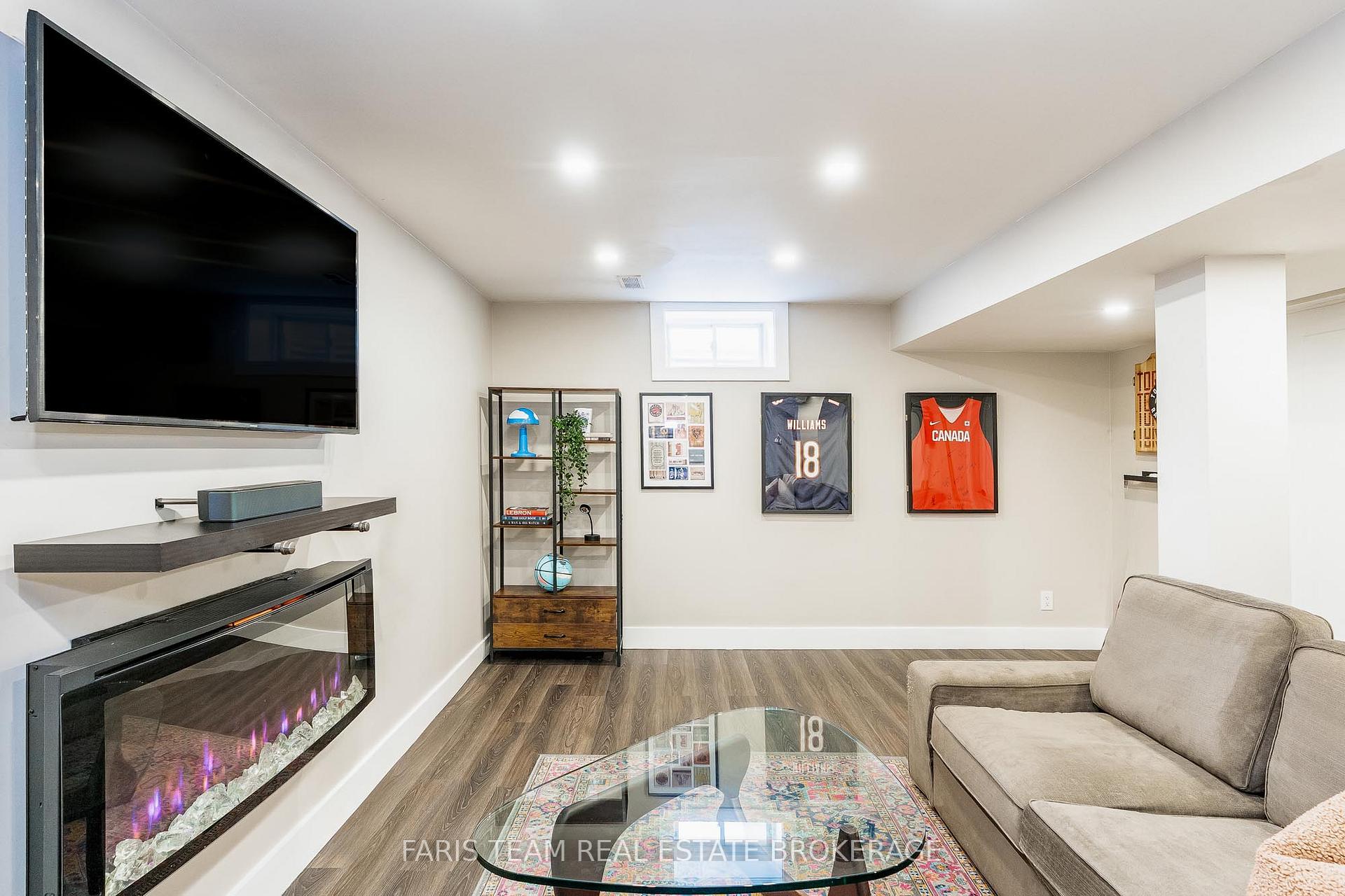 Photo 21 of 220 Churchland Drive, Barrie, Holly — HOMEH