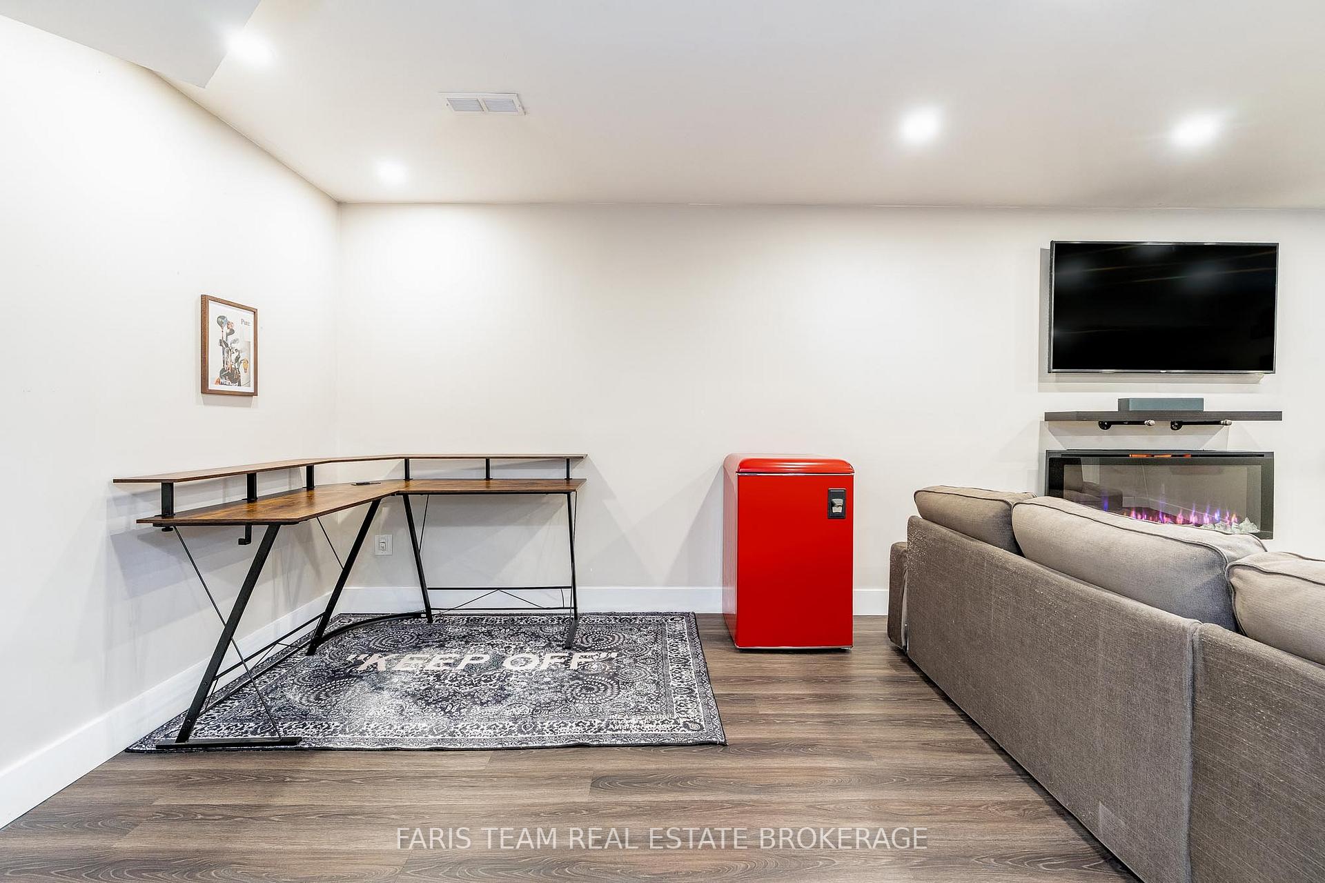 Photo 24 of 220 Churchland Drive, Barrie, Holly — HOMEH