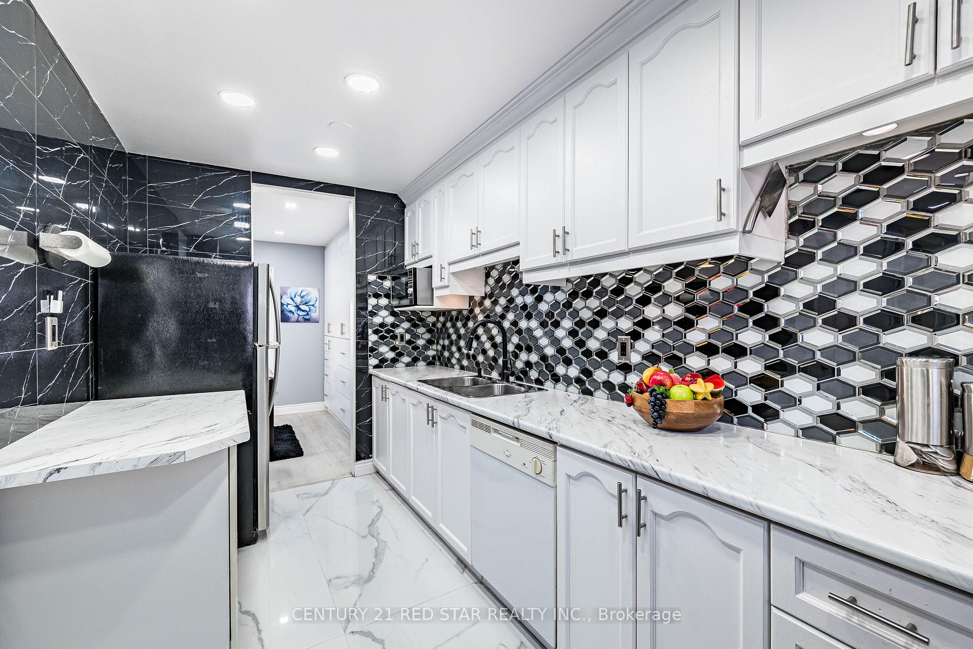 Photo 13 of 3 Flamingo Crescent, Brampton, Southgate — HOMEH