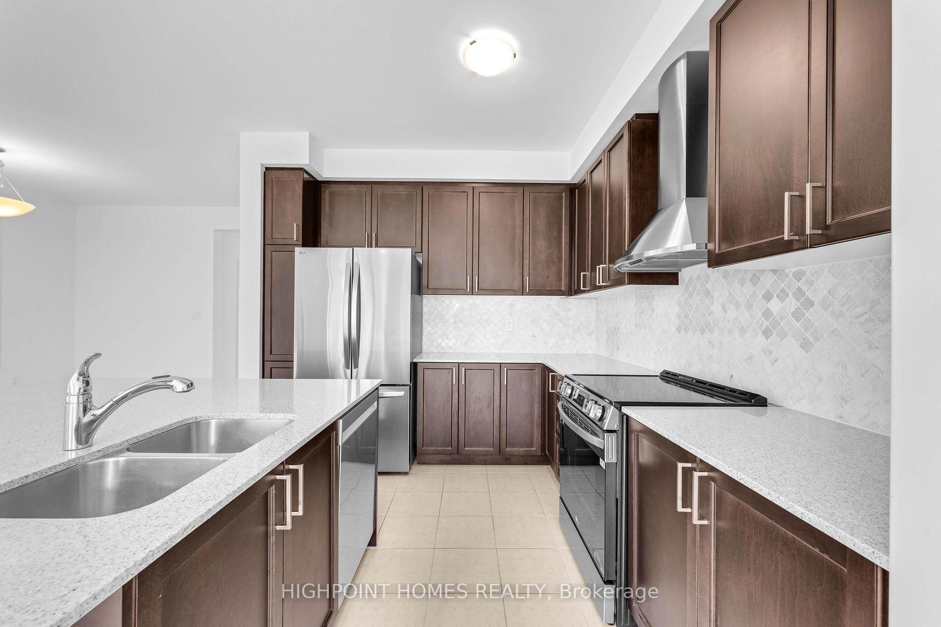 Photo 19 of 394 Madelaine Drive, Barrie, Rural Barrie Southeast — HOMEH