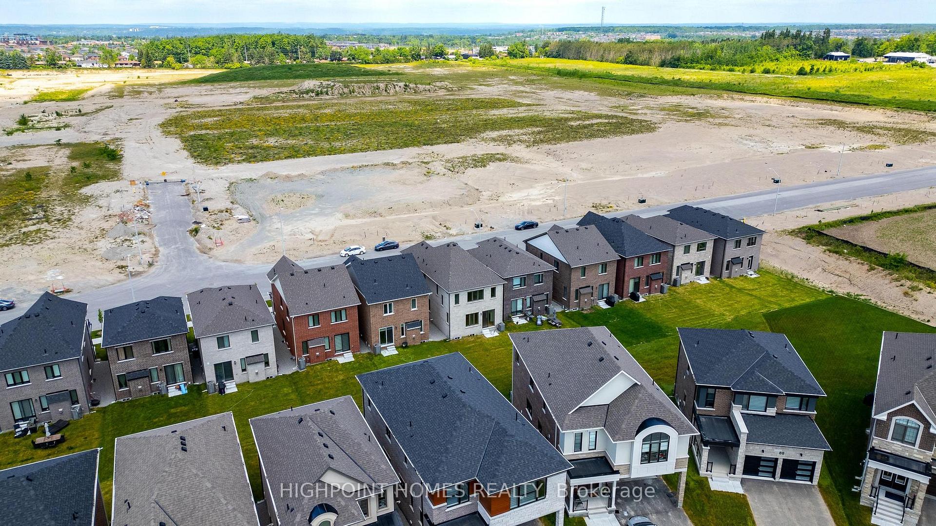 Photo 37 of 394 Madelaine Drive, Barrie, Rural Barrie Southeast — HOMEH
