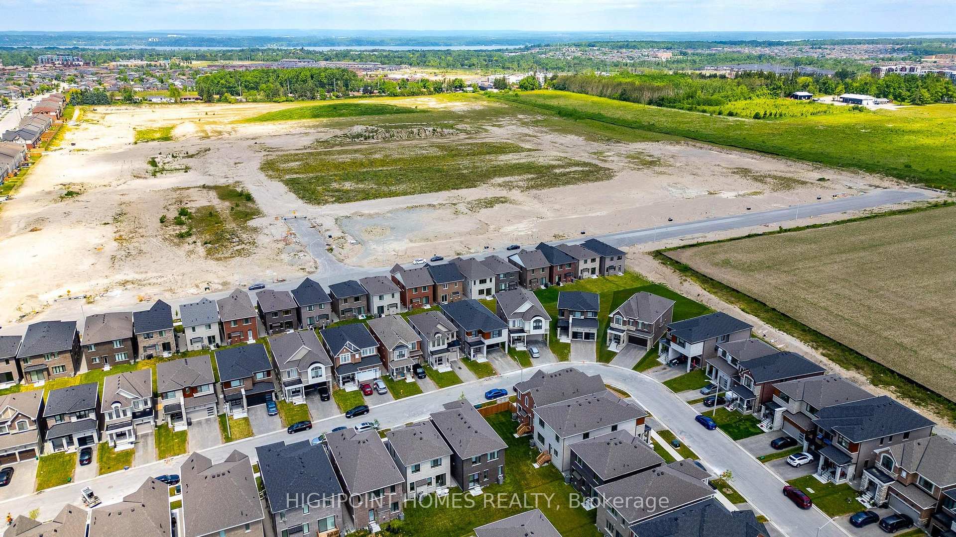 Photo 38 of 394 Madelaine Drive, Barrie, Rural Barrie Southeast — HOMEH