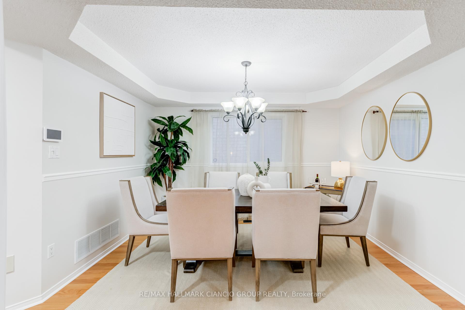 Photo 11 of 126 Rush Road, Aurora, Bayview Wellington — HOMEH