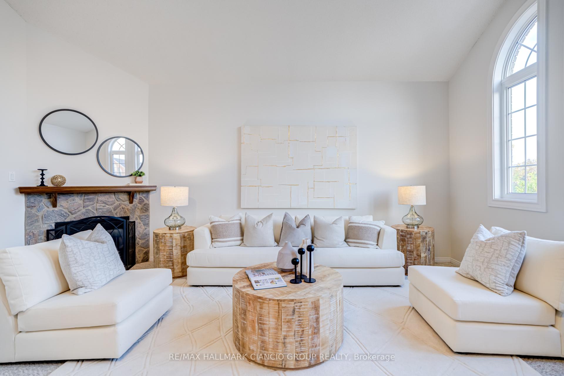 Photo 14 of 126 Rush Road, Aurora, Bayview Wellington — HOMEH
