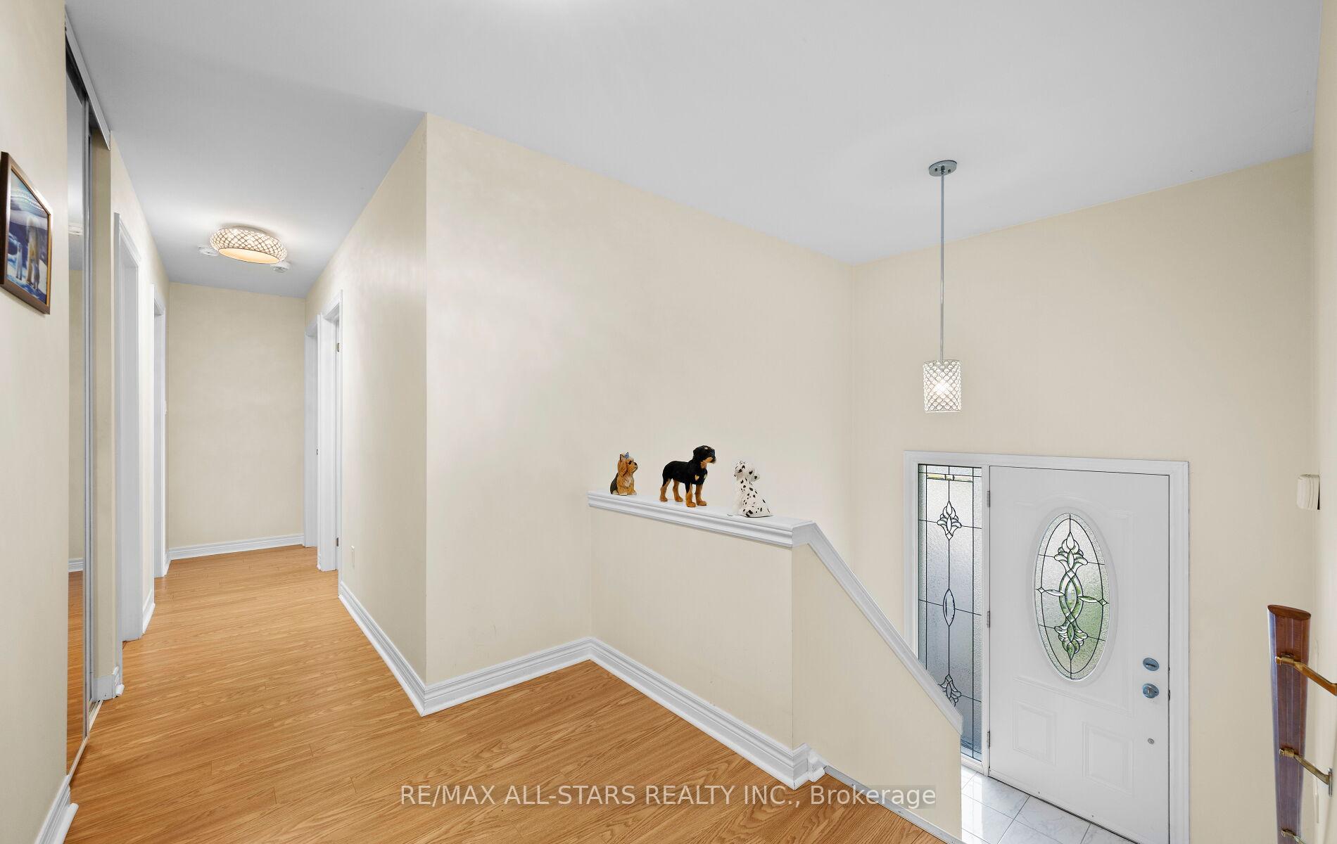 Photo 7 of 137 Connaught Crescent, Caledon, Bolton West — HOMEH