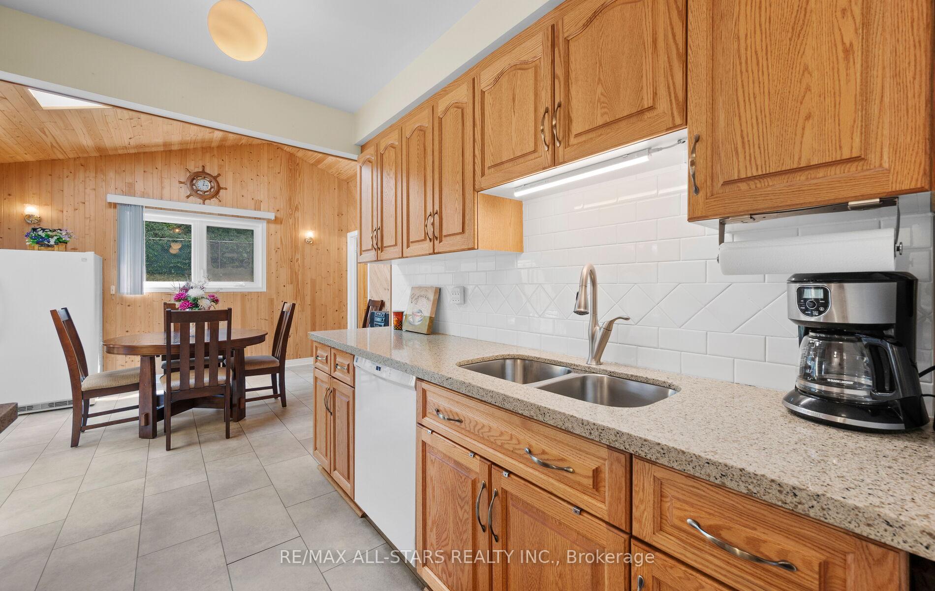 Photo 27 of 137 Connaught Crescent, Caledon, Bolton West — HOMEH