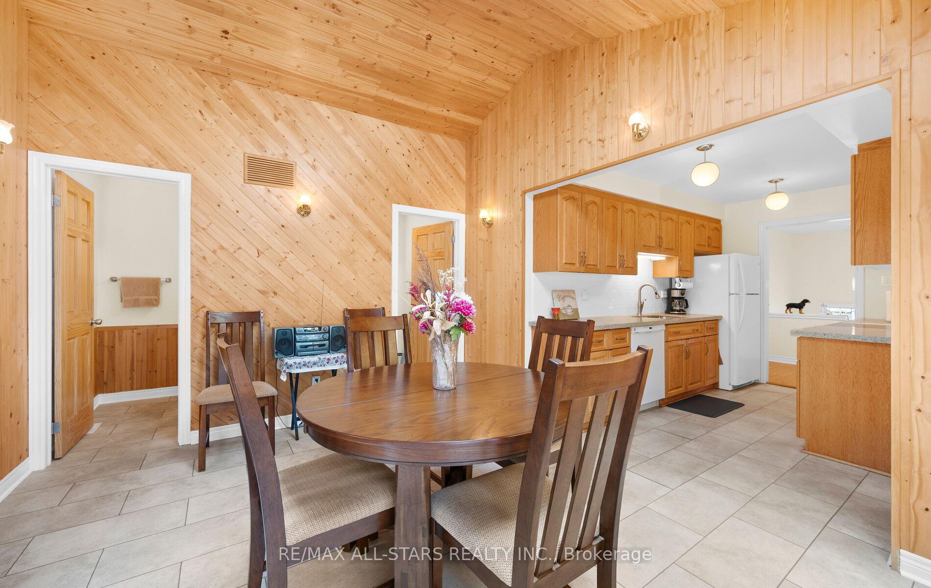 Photo 14 of 137 Connaught Crescent, Caledon, Bolton West — HOMEH