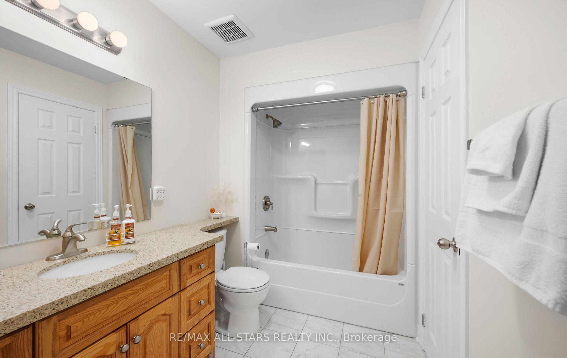 Photo 28 of 137 Connaught Crescent, Caledon, Bolton West — HOMEH
