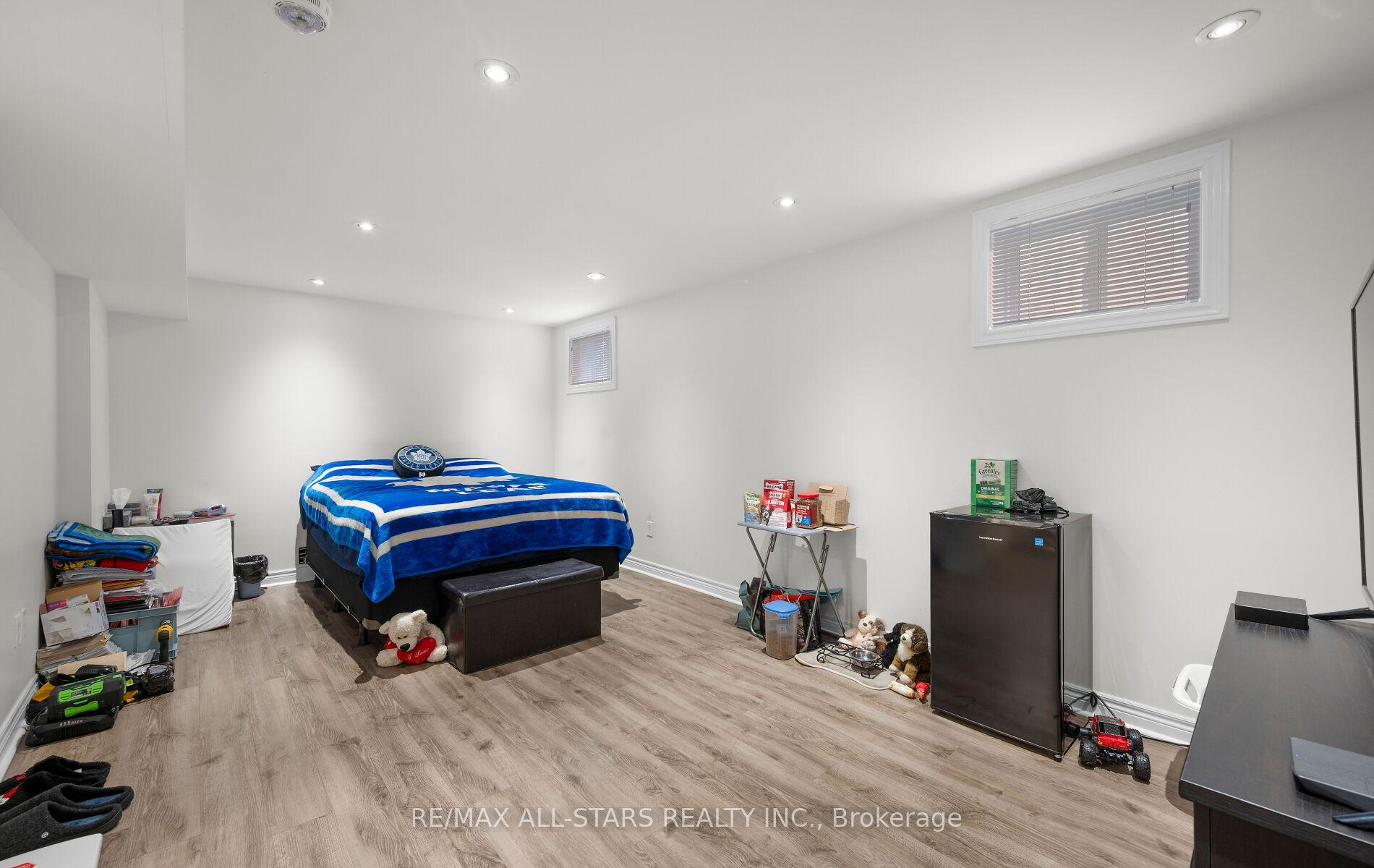 Photo 26 of 137 Connaught Crescent, Caledon, Bolton West — HOMEH