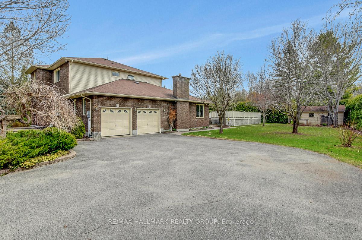 Photo 2 of 111 Huntley Manor Drive, Ottawa, Huntley Ward (South East) — HOMEH