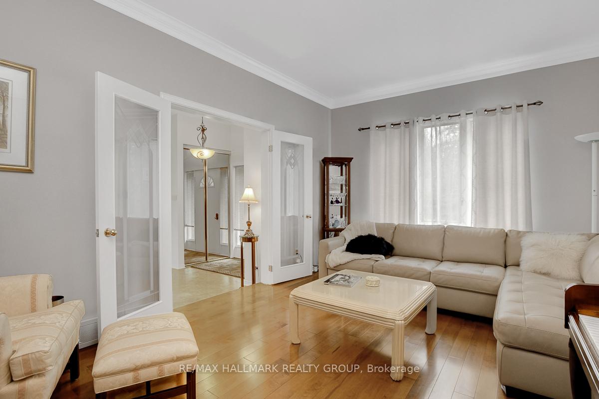 Photo 4 of 111 Huntley Manor Drive, Ottawa, Huntley Ward (South East) — HOMEH