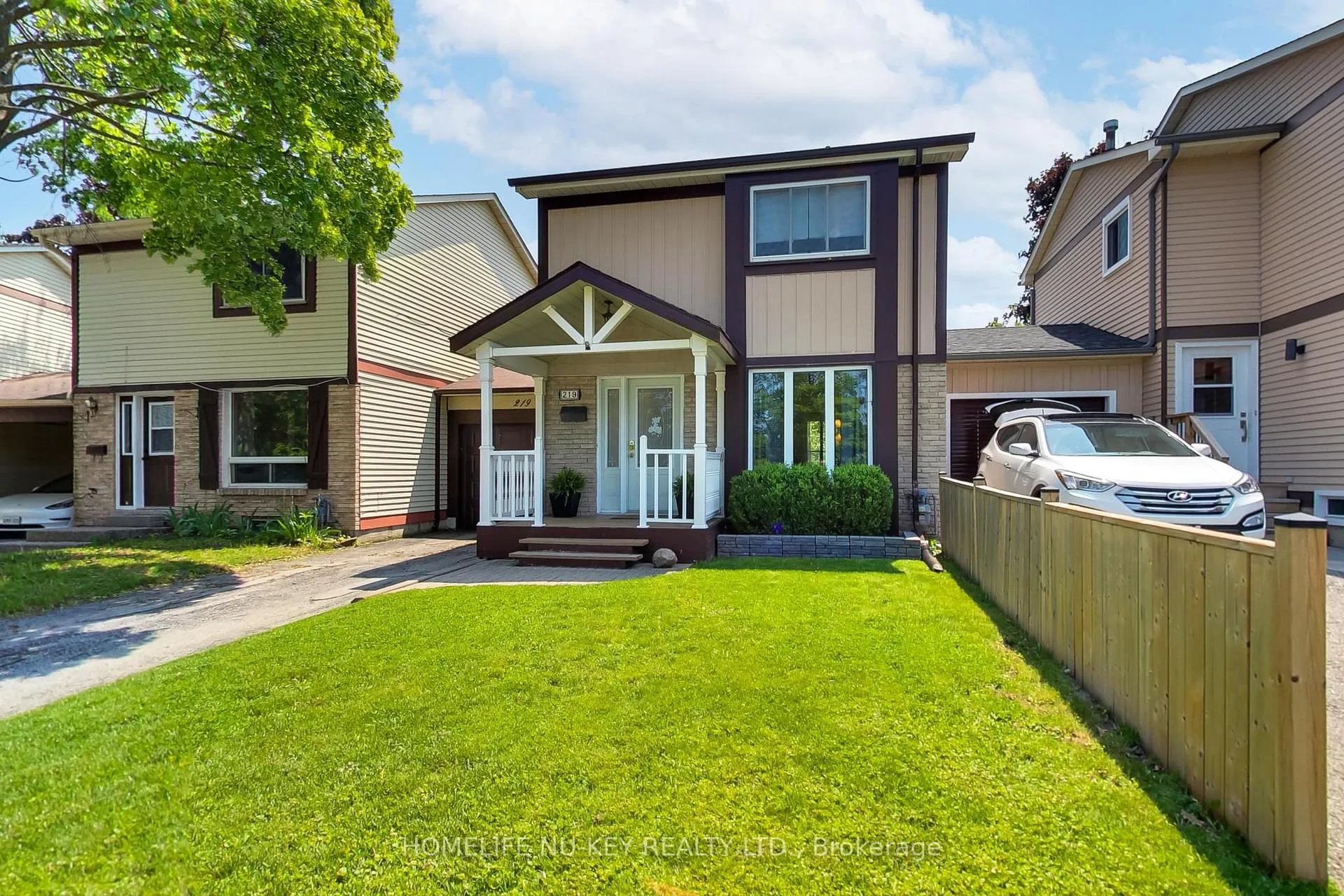 Front of 219 Cundles Road W