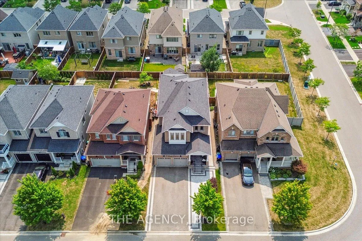 Photo 3 of 77 Sharpe Crescent, New Tecumseth, Tottenham — HOMEH
