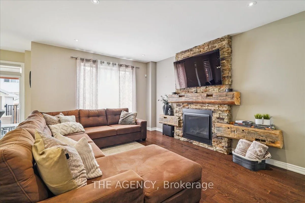 Photo 18 of 77 Sharpe Crescent, New Tecumseth, Tottenham — HOMEH