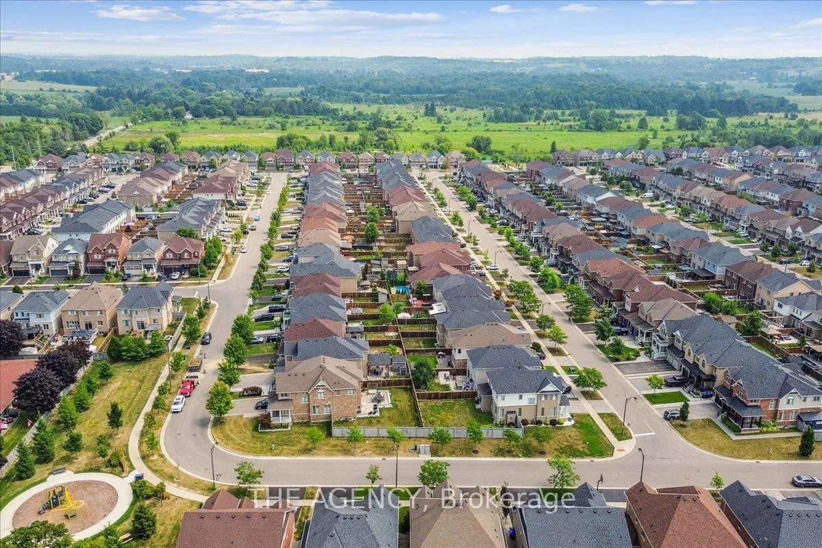 Photo 47 of 77 Sharpe Crescent, New Tecumseth, Tottenham — HOMEH
