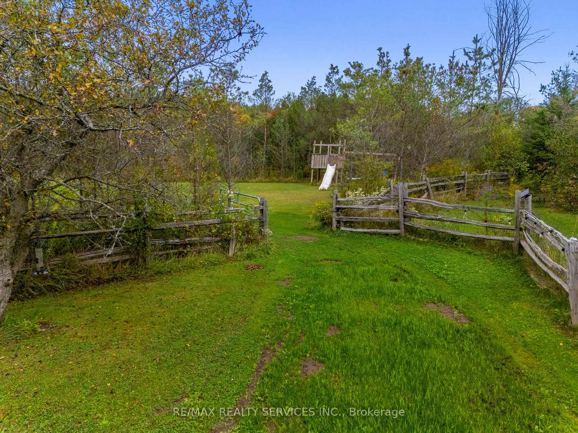 Photo 8 of 8777 17th Sideroad, Erin, Rural Erin — HOMEH
