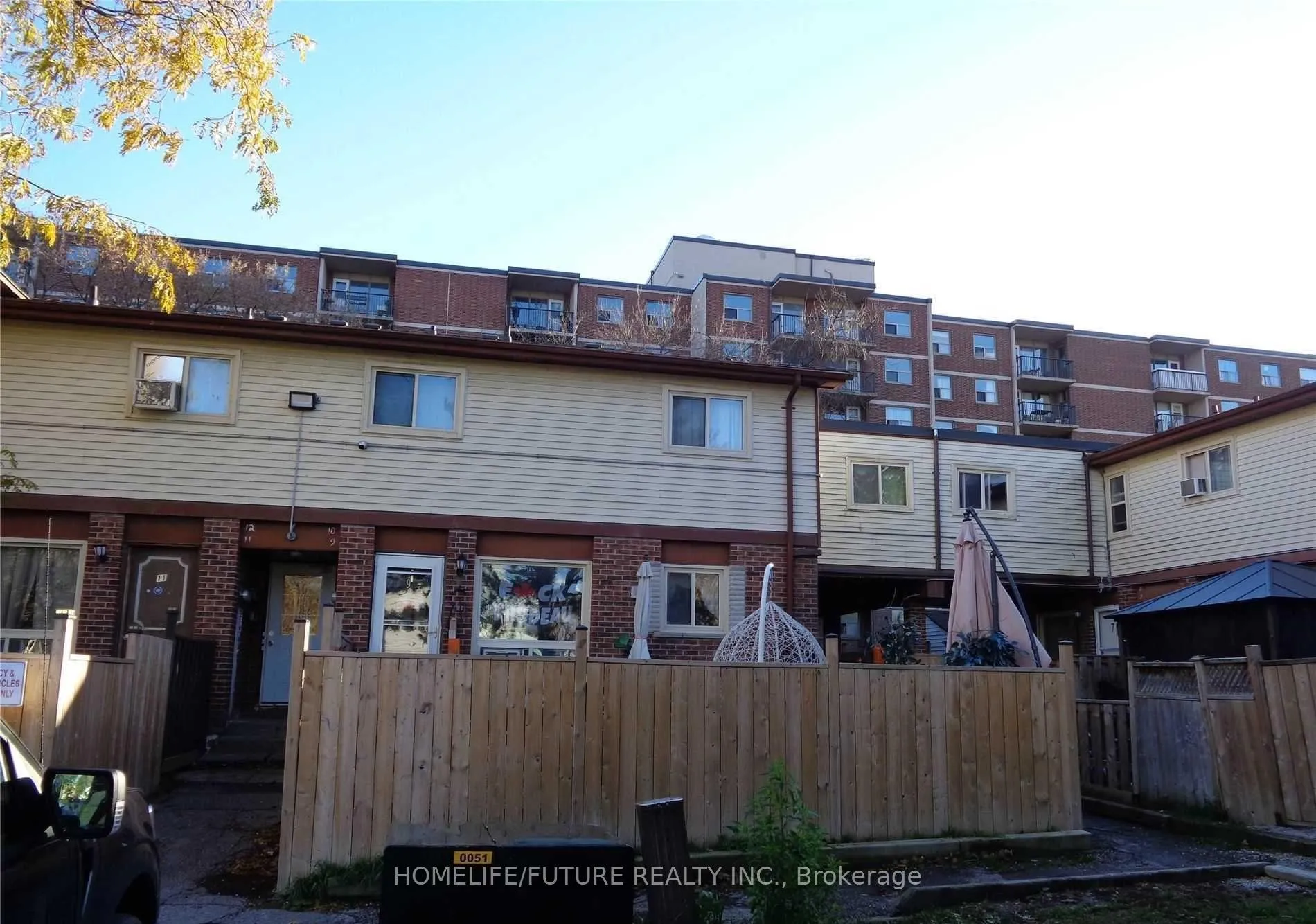 Photo 1 of Unit 5, 255 Porter Street, Oshawa, Lakeview — HOMEH