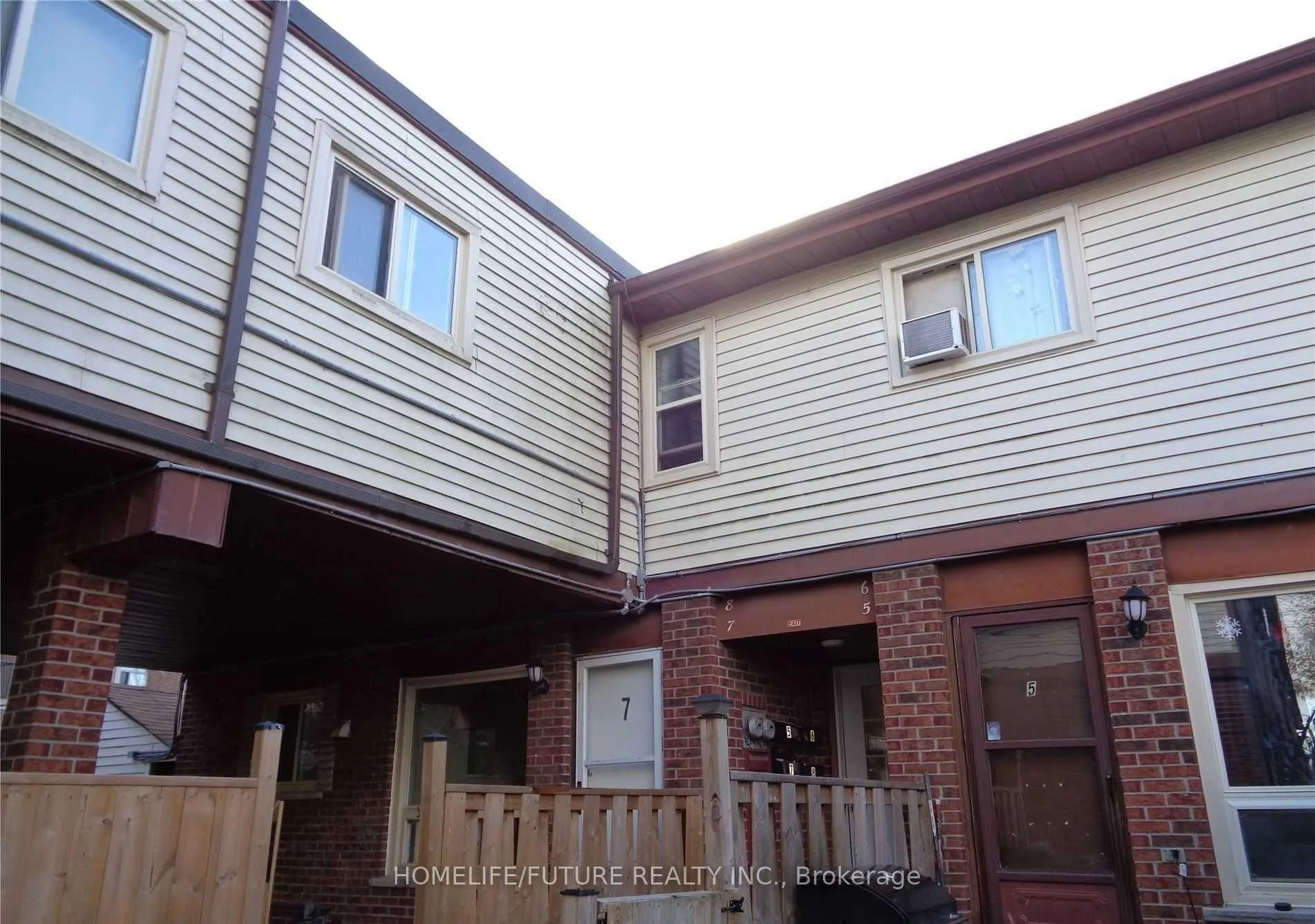 Photo 2 of Unit 5, 255 Porter Street, Oshawa, Lakeview — HOMEH