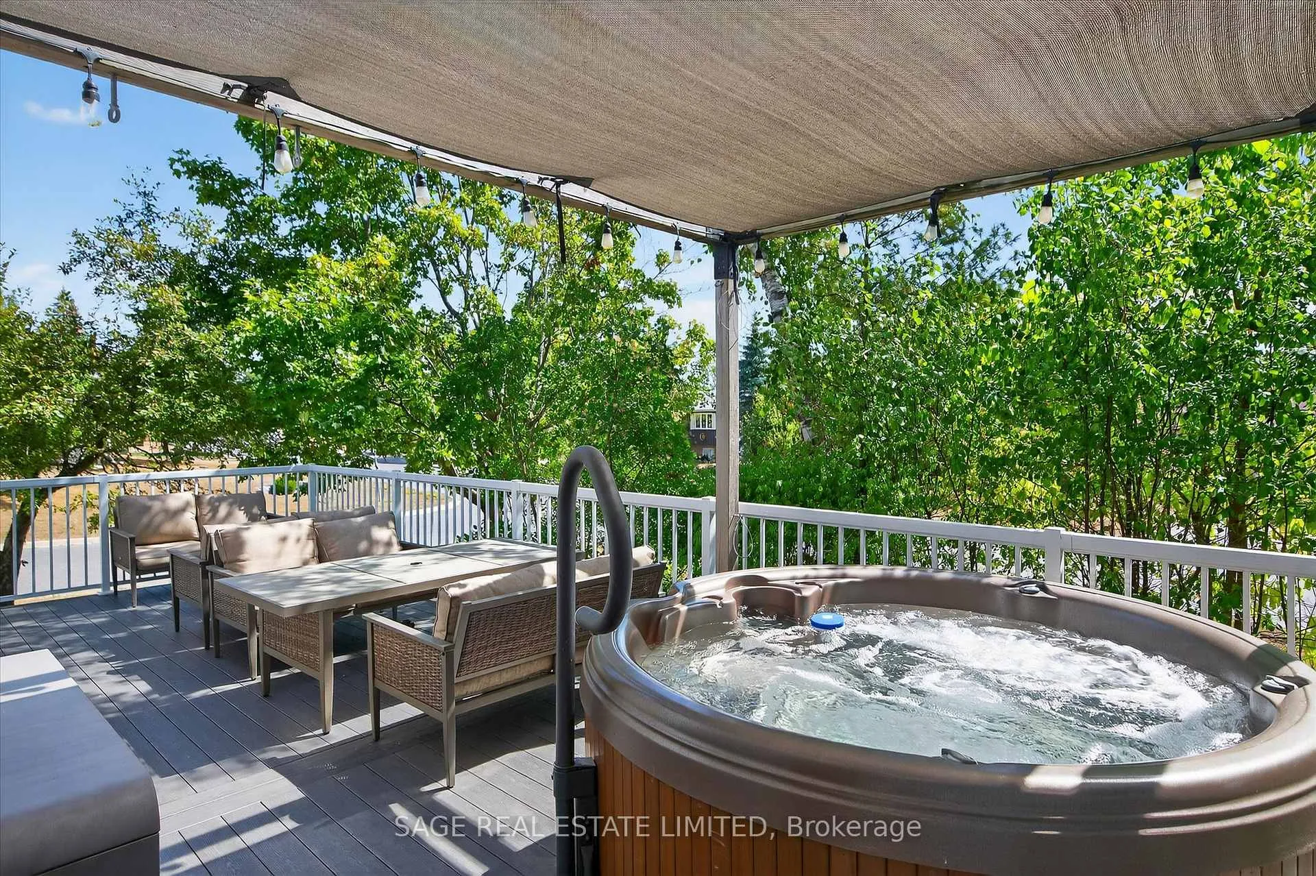 Photo 5 of 19 Cedartree Lane, Kawartha Lakes, Bobcaygeon — HOMEH