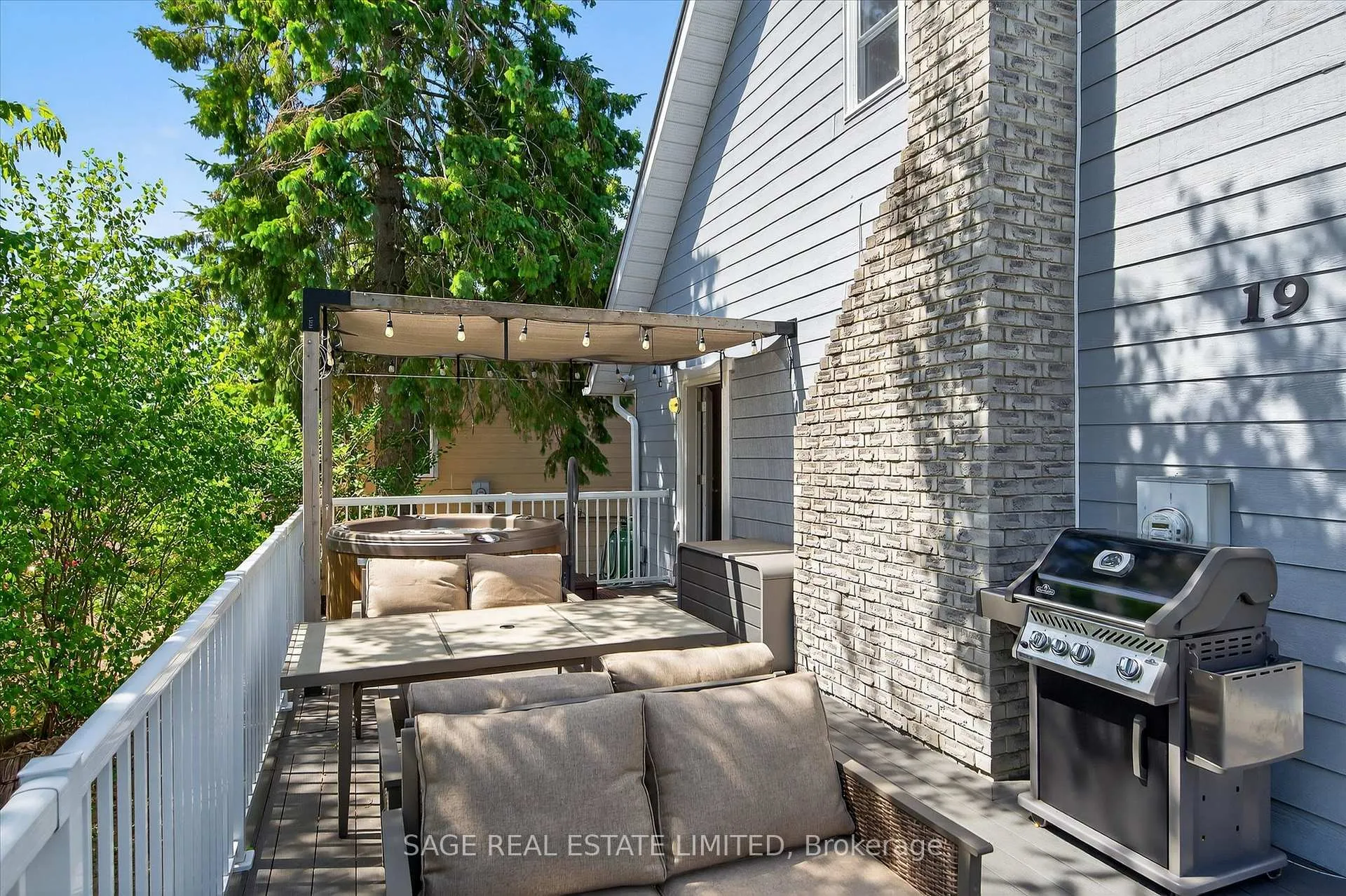 Photo 6 of 19 Cedartree Lane, Kawartha Lakes, Bobcaygeon — HOMEH
