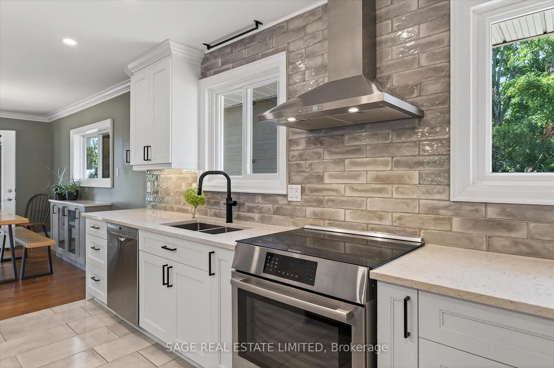 Photo 9 of 19 Cedartree Lane, Kawartha Lakes, Bobcaygeon — HOMEH