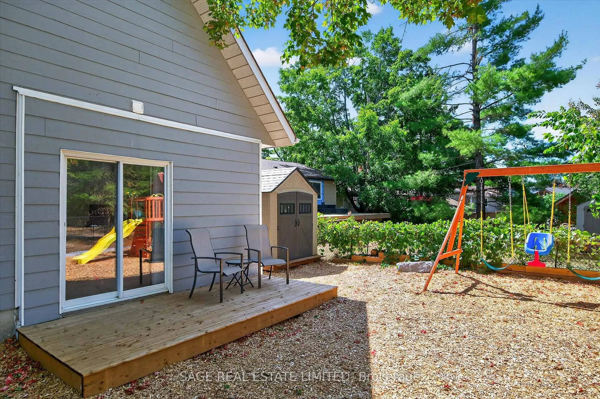 Photo 37 of 19 Cedartree Lane, Kawartha Lakes, Bobcaygeon — HOMEH