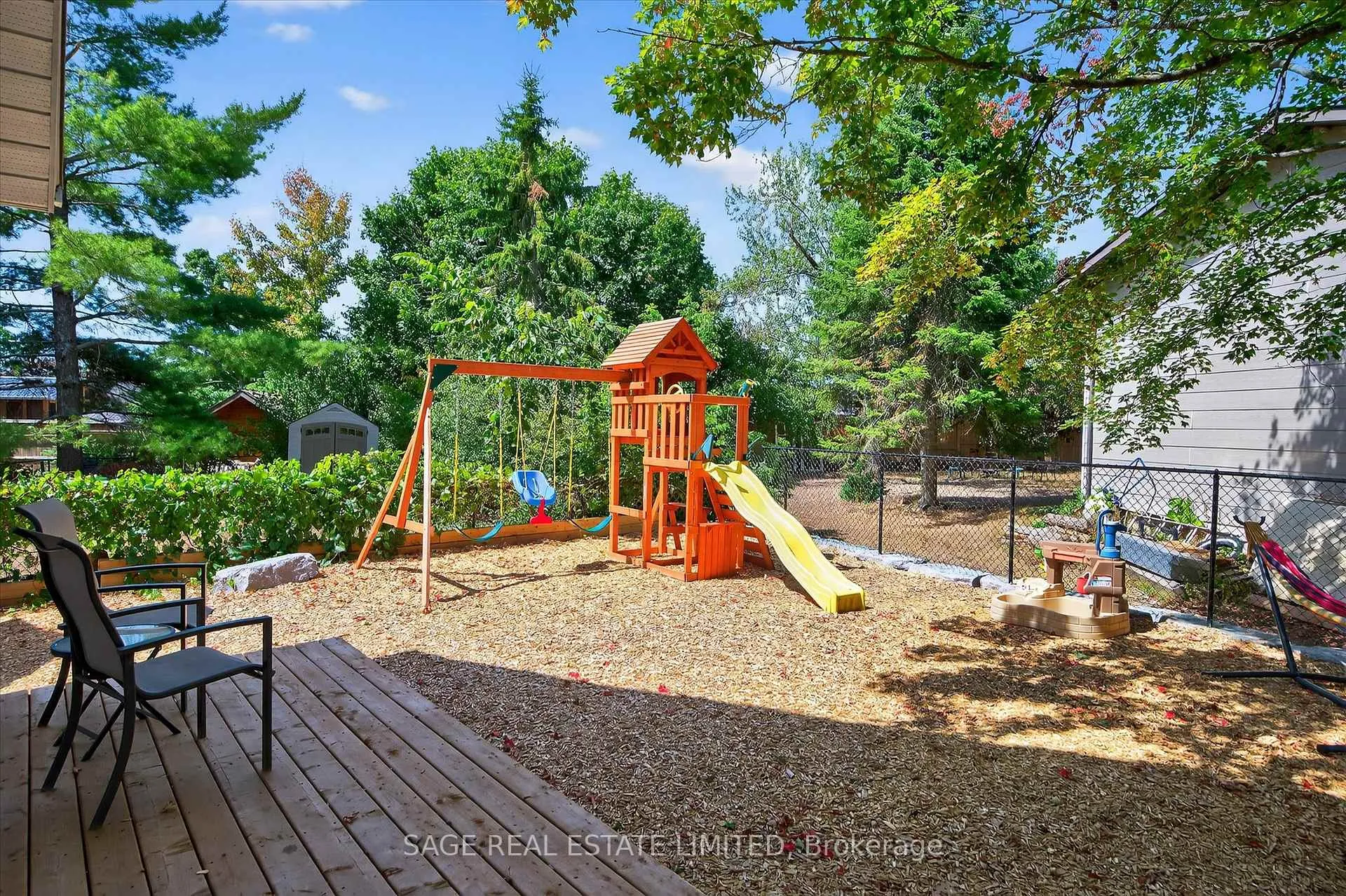 Photo 38 of 19 Cedartree Lane, Kawartha Lakes, Bobcaygeon — HOMEH