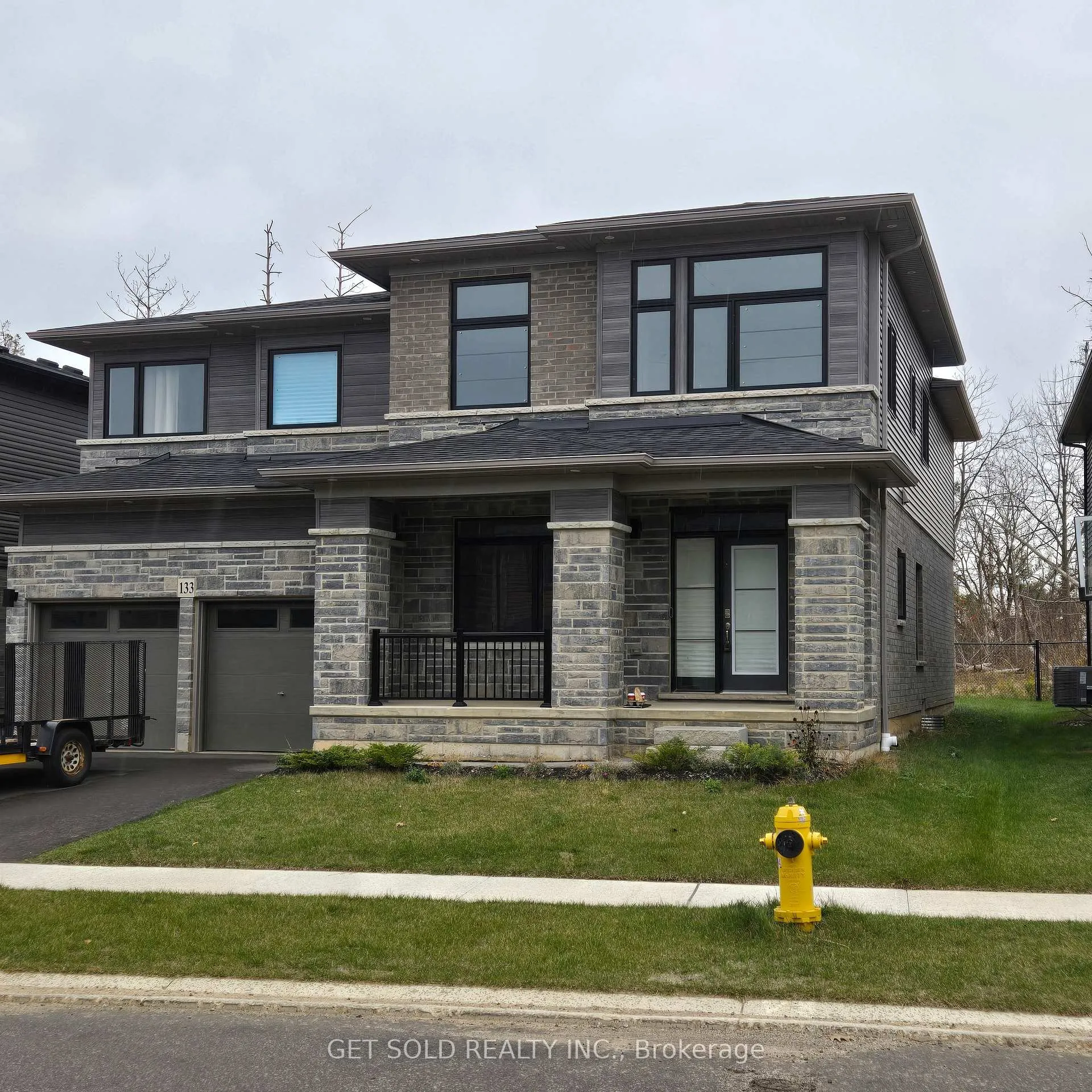 Photo 2 of 133 Court Drive, Brant, Paris — HOMEH