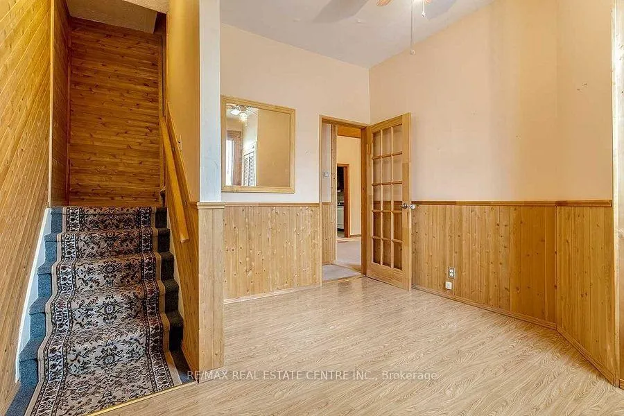 Photo 3 of Unit 1, 273 Rosslyn Avenue N, Hamilton, Crown Point — HOMEH