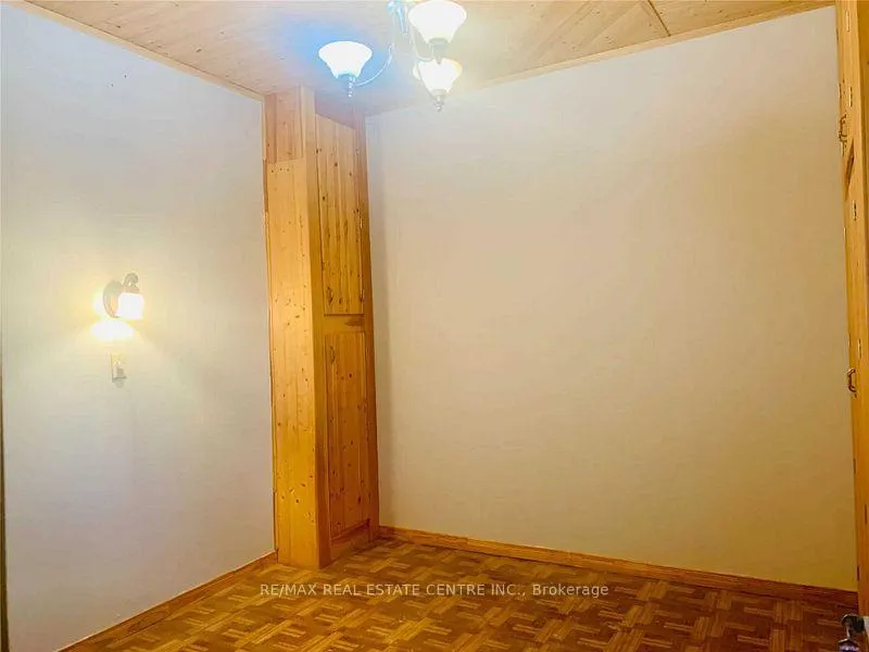 Photo 7 of Unit 1, 273 Rosslyn Avenue N, Hamilton, Crown Point — HOMEH
