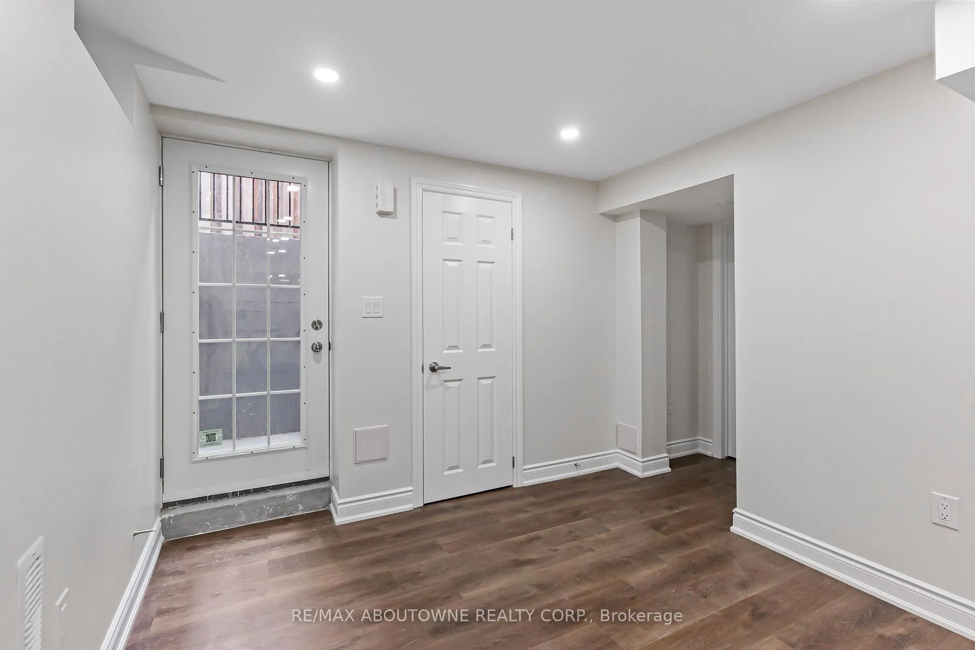 Photo 4 of Unit Basement, 23 Kirkpatrick Street, Brampton, Heart Lake — HOMEH