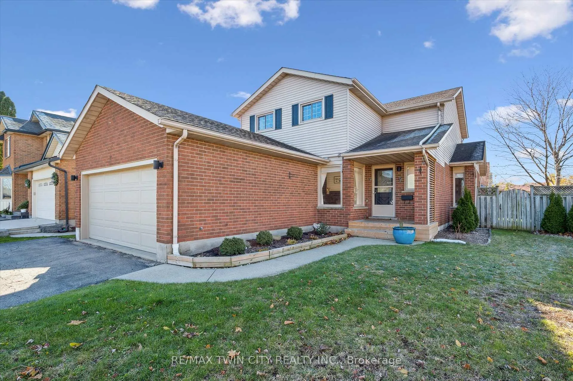 Front of 3 Alona Avenue