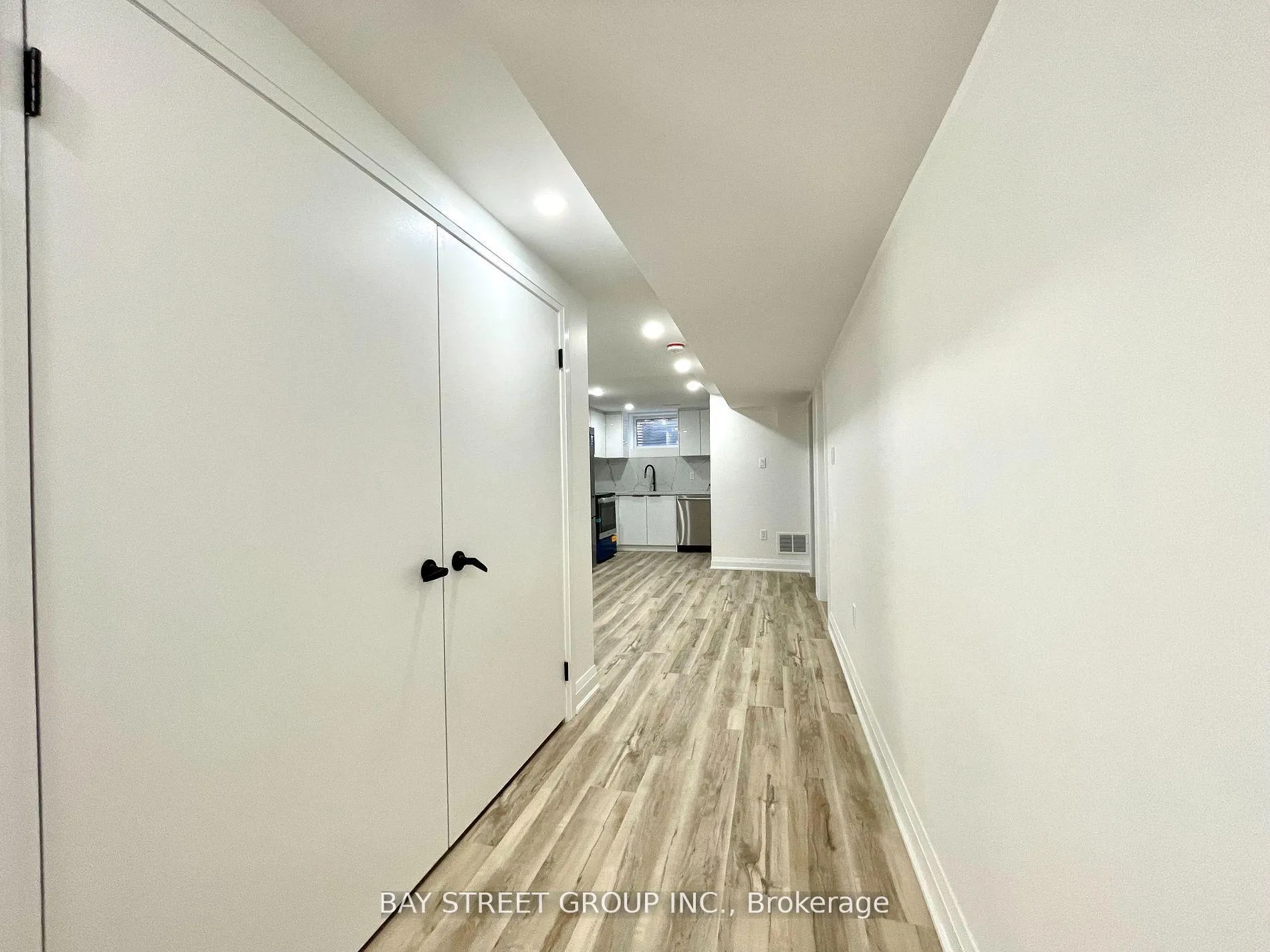 Photo 11 of Unit 2, 119 Claymore Crescent, Oshawa, Eastdale — HOMEH