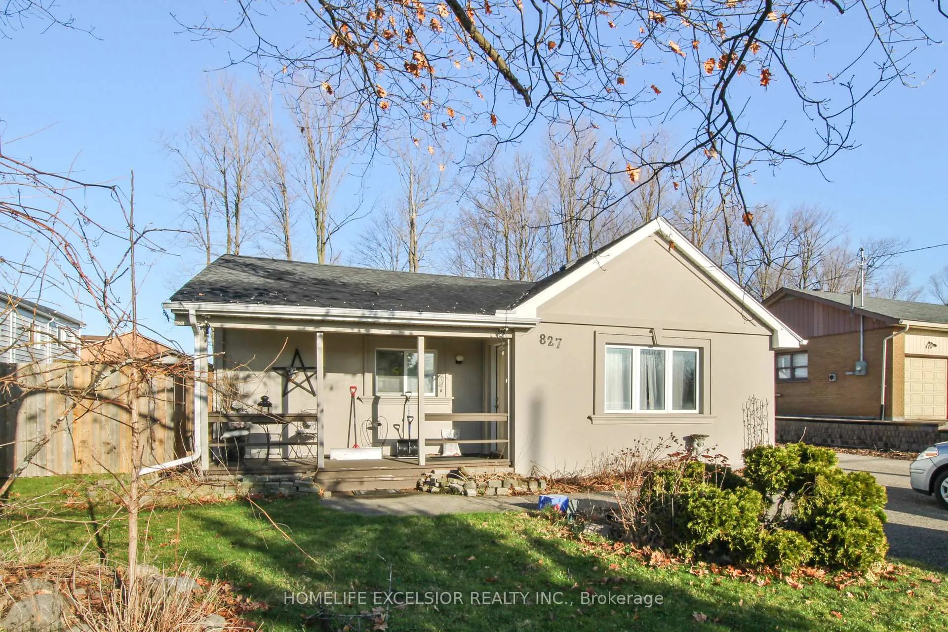 Photo 2 of 827 Essa Road, Barrie, Holly — HOMEH