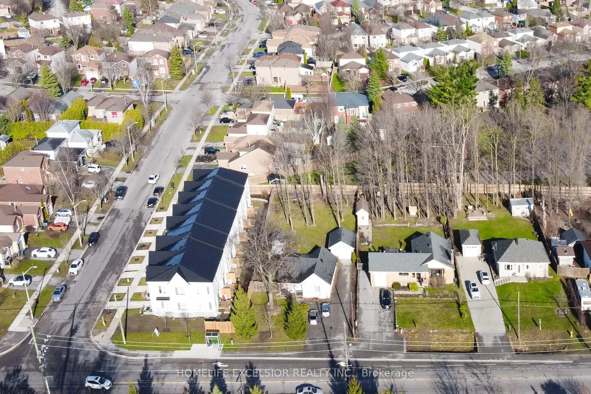 Photo 9 of 827 Essa Road, Barrie, Holly — HOMEH