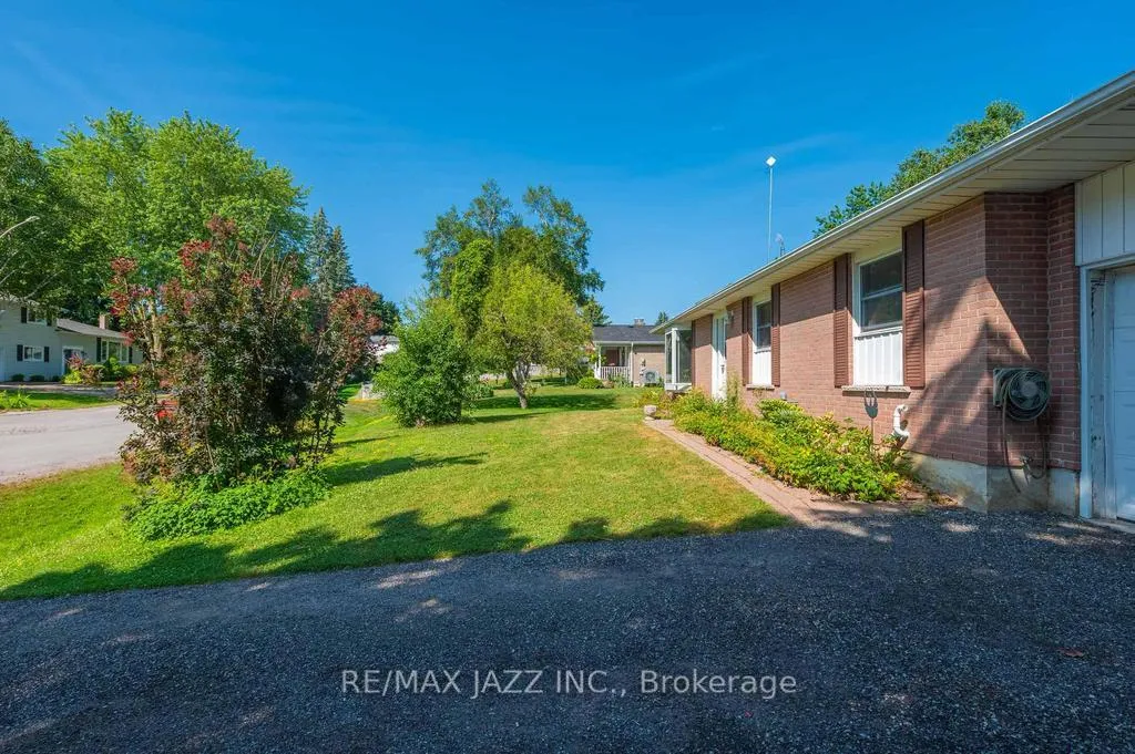 Photo 3 of 22 Sunrise Drive, Scugog, Blackstock — HOMEH