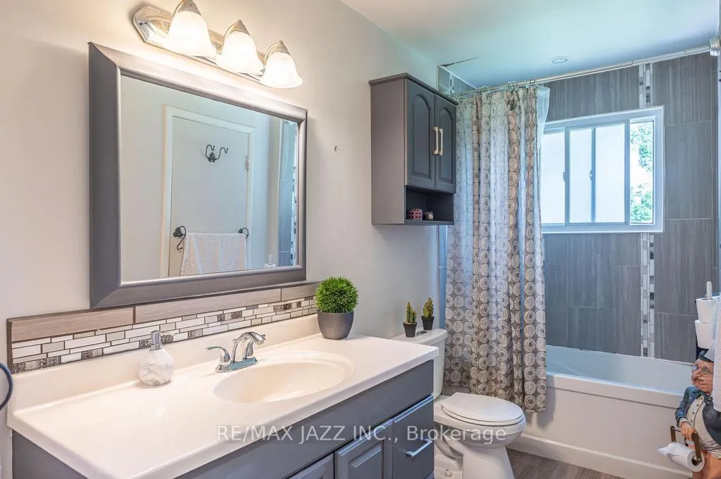 Photo 17 of 22 Sunrise Drive, Scugog, Blackstock — HOMEH